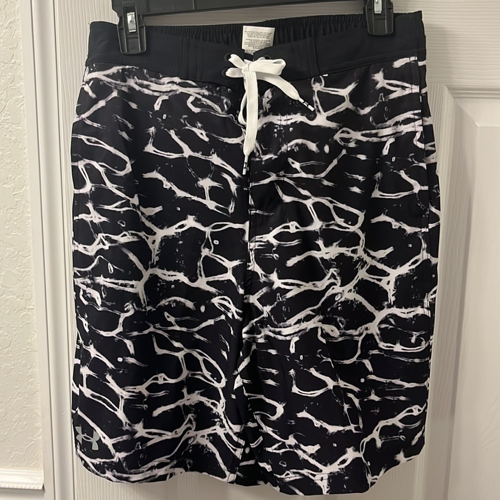 Under Armour Swim Trunks Mens M Ripple Black White 9” NWT UPF 50 $62 Retail